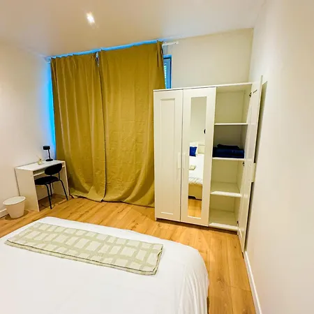 Appartamento Lovely 1br & 1lr For 4p, Only 15 Min Walk To Center *