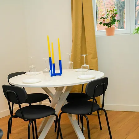 Lovely 1br & 1lr For 4p, Only 15 Min Walk To Center 헨트