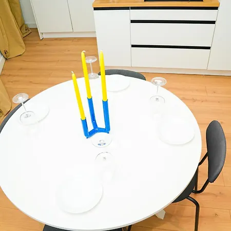 Διαμέρισμα Lovely 1br & 1lr For 4p, Only 15 Min Walk To Center *