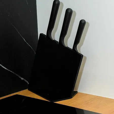 Lovely 1br & 1lr For 4p, Only 15 Min Walk To Center Διαμέρισμα *