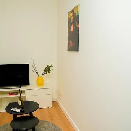 Lovely 1br & 1lr For 4p, Only 15 Min Walk To Center Гент