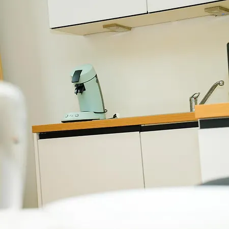 Lovely 1br & 1lr For 4p, Only 15 Min Walk To Center Διαμέρισμα *