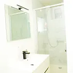 شقة Lovely 1br & 1lr For 4p, Only 15 Min Walk To Center خنت