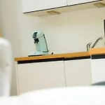 Lovely 1br & 1lr For 4p, Only 15 Min Walk To Center شقة *
